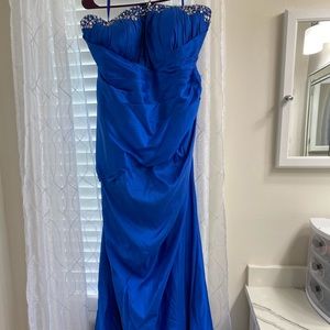 Long royal blue prom dress